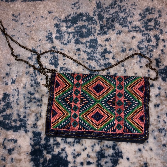 Beaded clutch with chain - Picture 2 of 3